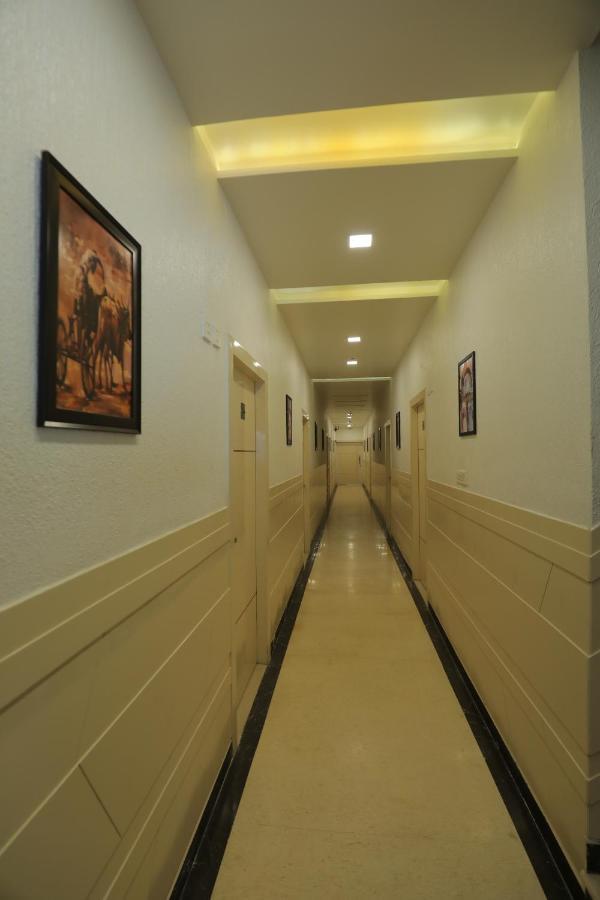Hotel Sahib'S Red Carpet - The Family & Corporate Hotel 阿格拉 外观 照片