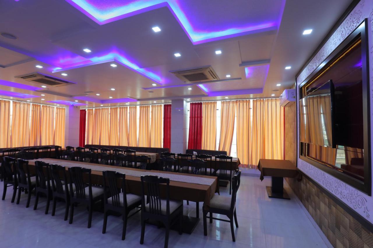 Hotel Sahib'S Red Carpet - The Family & Corporate Hotel 阿格拉 外观 照片