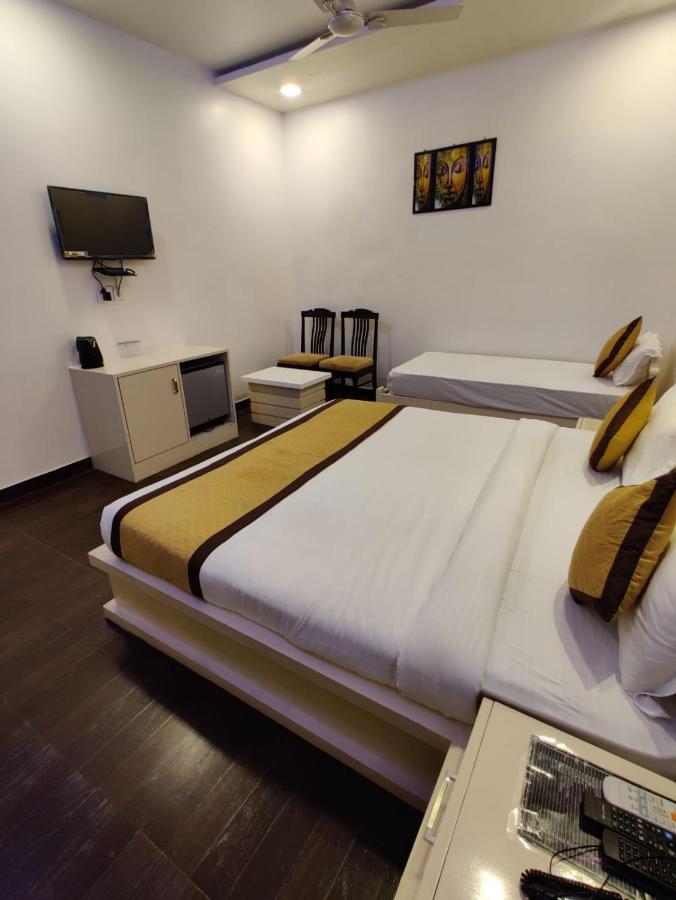 Hotel Sahib'S Red Carpet - The Family & Corporate Hotel 阿格拉 外观 照片