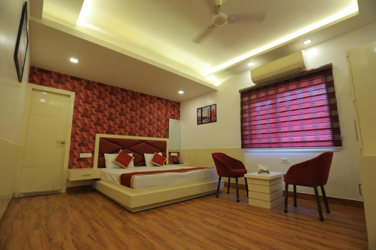Hotel Sahib'S Red Carpet - The Family & Corporate Hotel 阿格拉 外观 照片