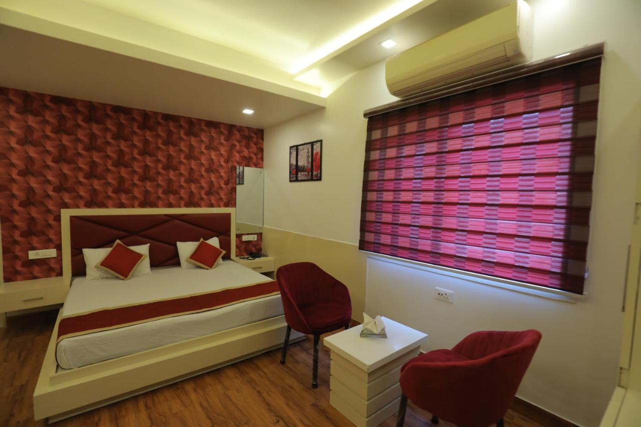 Hotel Sahib'S Red Carpet - The Family & Corporate Hotel 阿格拉 外观 照片