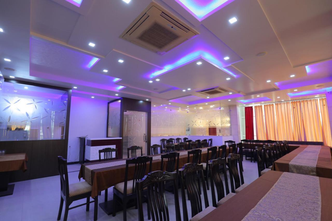 Hotel Sahib'S Red Carpet - The Family & Corporate Hotel 阿格拉 外观 照片