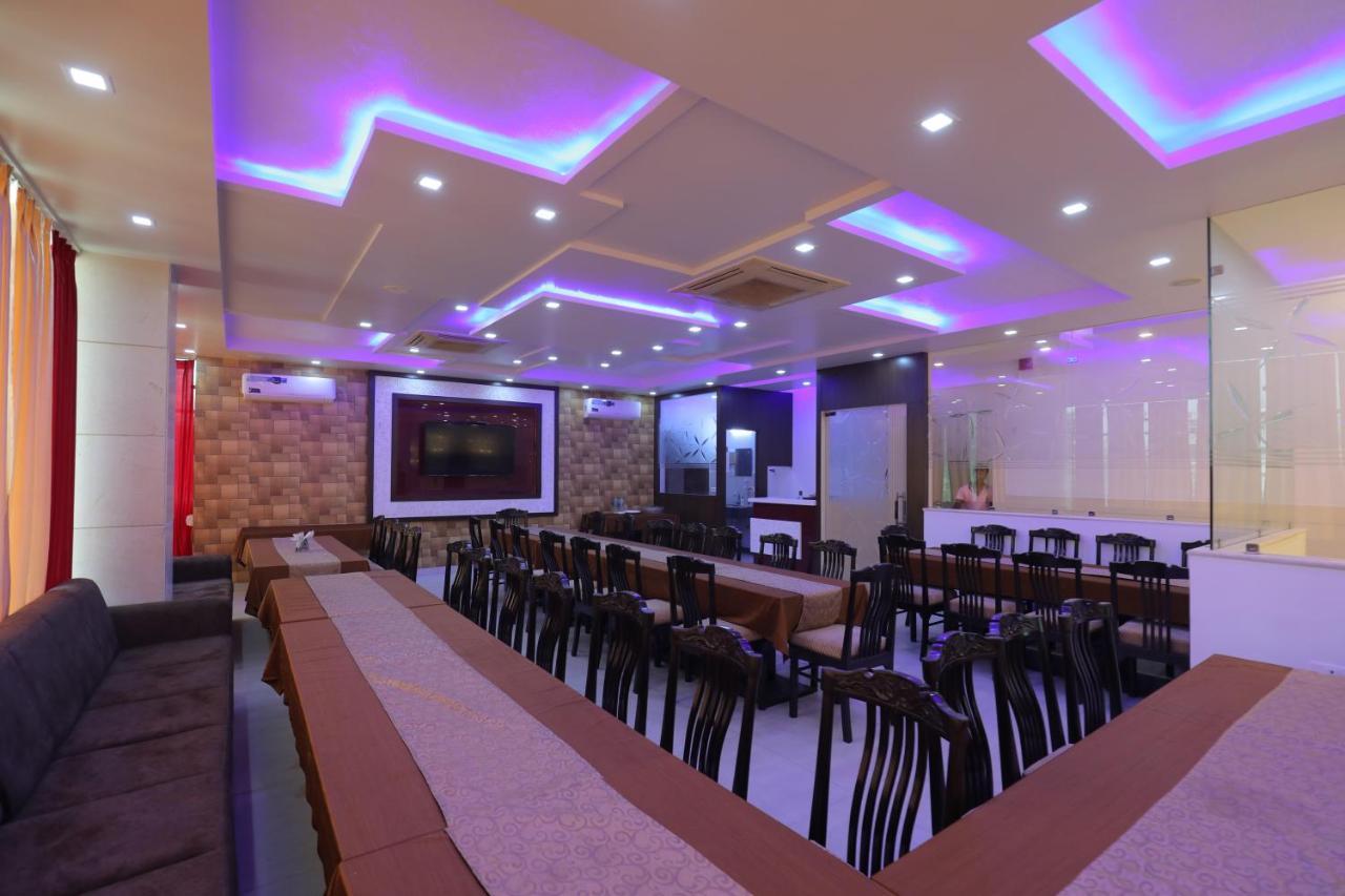 Hotel Sahib'S Red Carpet - The Family & Corporate Hotel 阿格拉 外观 照片